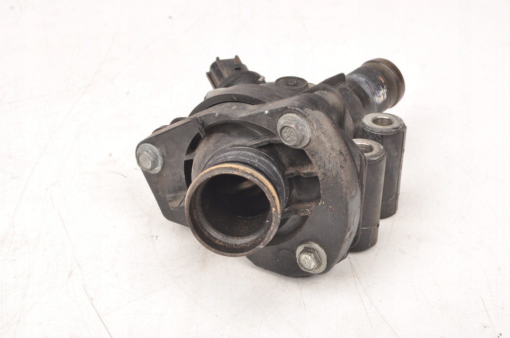 FOCUS MK2 S40 V50 2.5T CARCASA TERMOSTAT 30650810 Product image