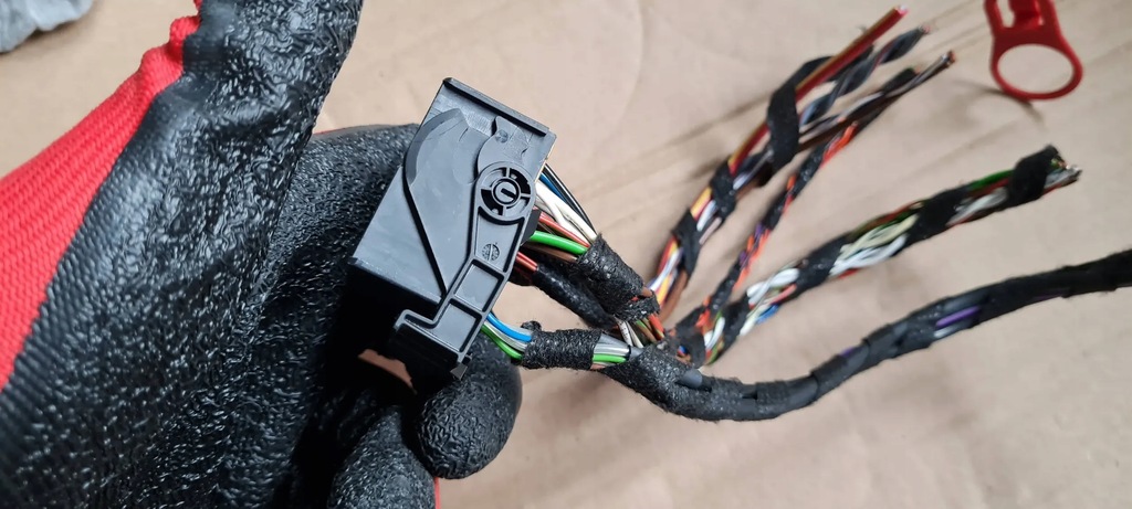 A5 8W CONECTOR RADIO ștecher 8X0035444 Q5 Q3 A6 A4 B9 Q3 Q7 4M Product image