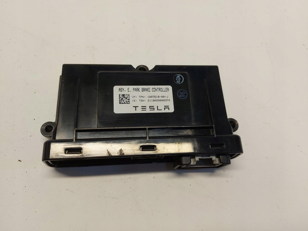 Modulul controler frână de mână Tesla Model S LIFT 1007618-00-j Product image