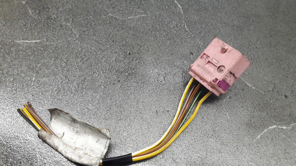 1J0937741 Costând mufa 5pin VW T5 Product image