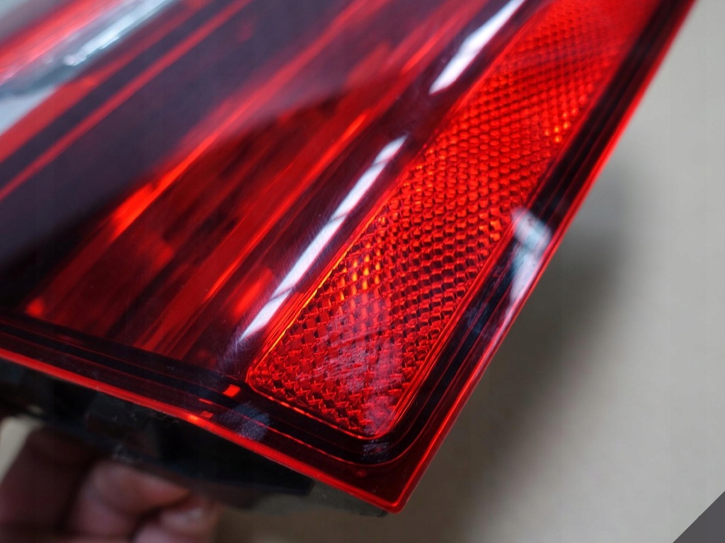 BMW 2 F45 LIFT LCI LED-URI ÎN HAYON L SAU P Product image