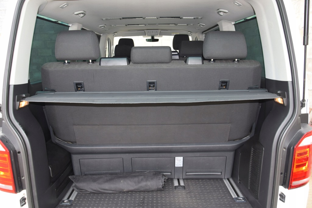 VW T6 MULTIVAN SET INTERIOR SCAUNE, TAPITERIE, DEPOZITARE LATERALA, CAPRATURA Product image
