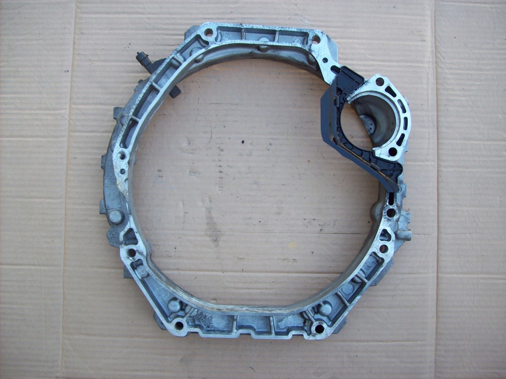 DISTANȚIER MOTOR MERCEDES W205 1.6 R9MA500 Product image