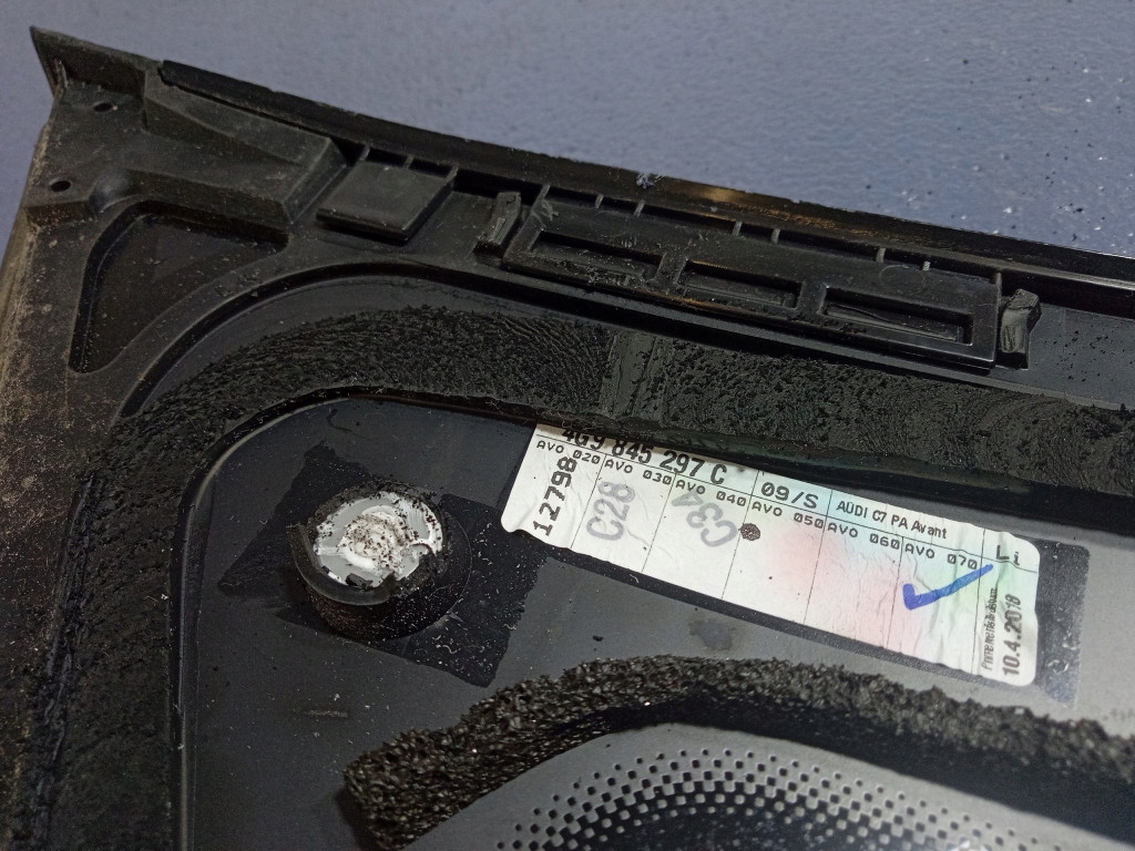 AUDI A6 C7 GEAM CAROSERIE SPATE STANGA 4G9845297C Product image