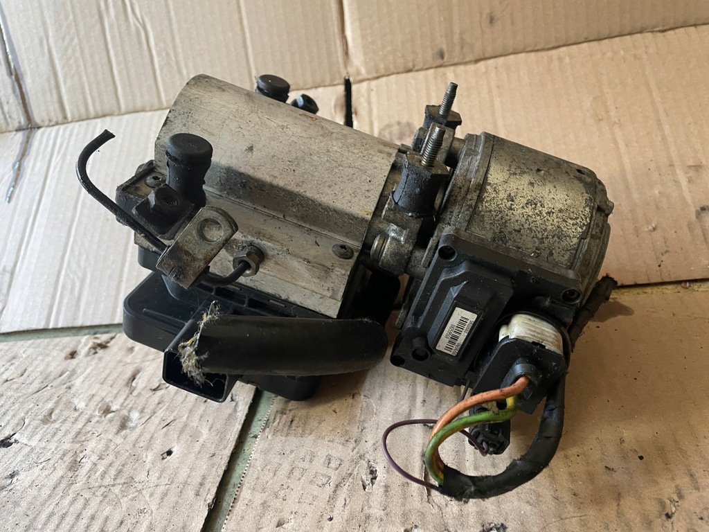 SUSPENSIE POMPA COMPRESOR CITROEN C5 II LIFT FUNCTIONARE COMPLETA ORIGINALA Product image