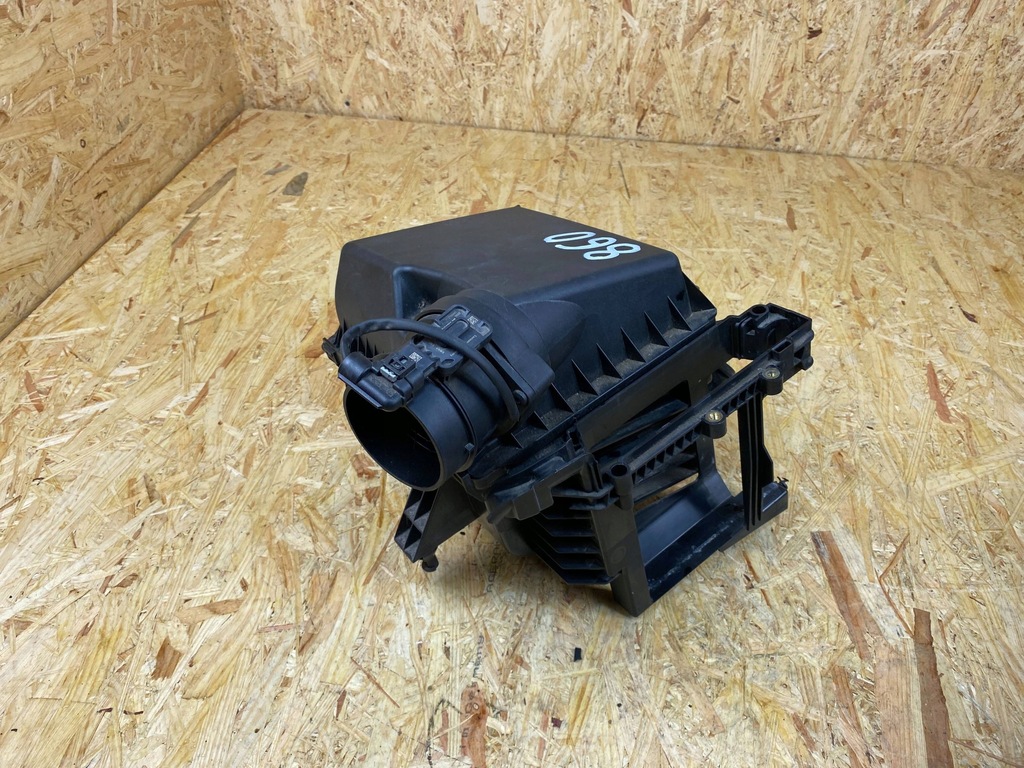 CARCASA FILTRUL DE AER MERCEDES W176 W246 W117 1.5D A6070900101 Product image