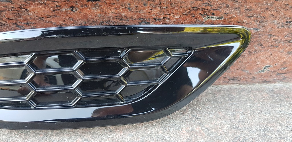 FORD MONDEO MK5 ST LINE CAPAC BARĂ SPATE L R Product image