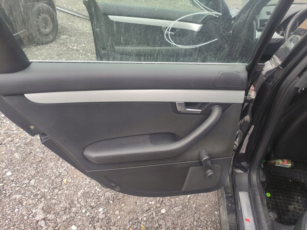 Audi A4 B7 S line sedan, scaune piele + panouri laterale, cap Product image