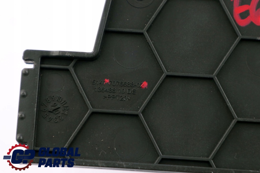 Capac din plastic BMW E60 Carcasa compartimentului portbagajului Product image
