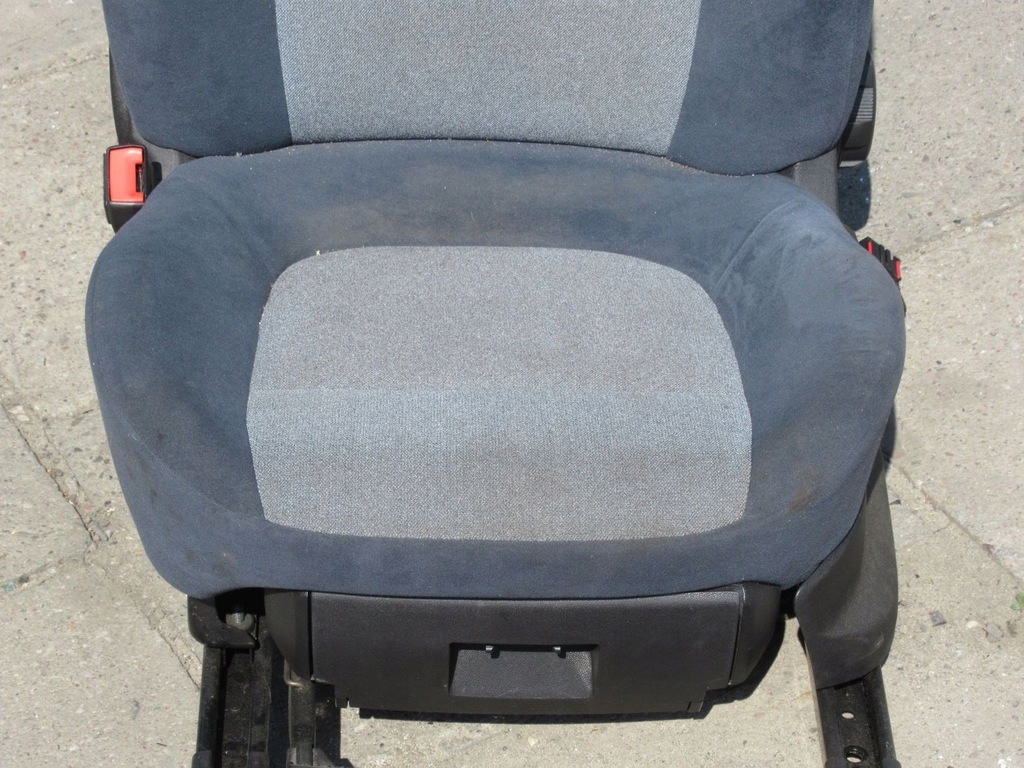 Scaun sofer fata stanga Fiat Bravo 2 SED-334 AirBag AN Product image