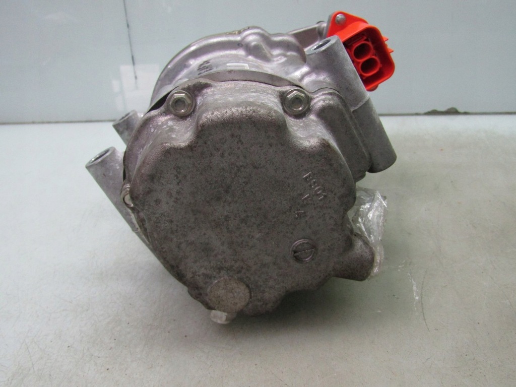 LEAF II ZE1 21R COMPRESOR AER CONDITIONAT COMPRESOR 926005SA1B 92600 5SA1B Product image
