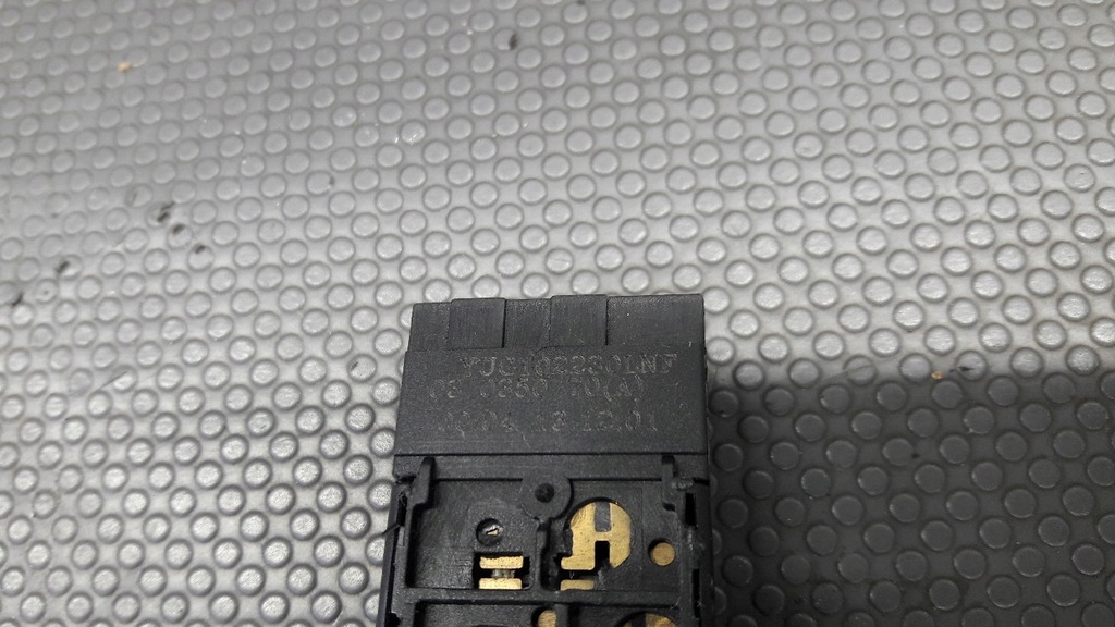 YUE102230 Comutator ștergător Land Rover Freelander Product image