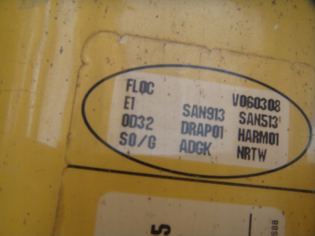 USI SPATE TRAFIC VIVARO WINGS GALBEN STÂNGA D32 2001-2015 an Product image