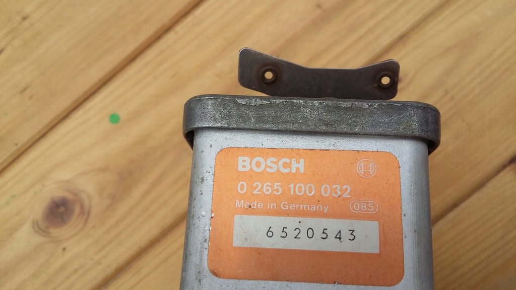 CONTROLLER MODUL ABS BMW E32 BMW 5 E34 BOSCH 0265100032 Product image