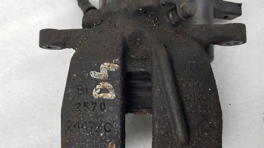 AUDI A8 D4 FRÂNĂ CALIPER SPATE SPATE STÂNGA SPATE Product image