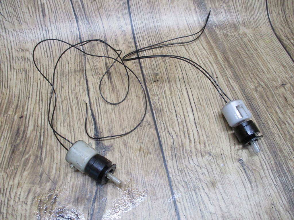 AUDI A4 B5 A6 C5 25TDI SENZOR DE NIVEL DE COMBUSTIBIL G210 Product image