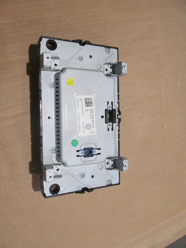 VW PASSAT 14-20 PANOU RADIO NAVIGATION ECRAN C401 Product image