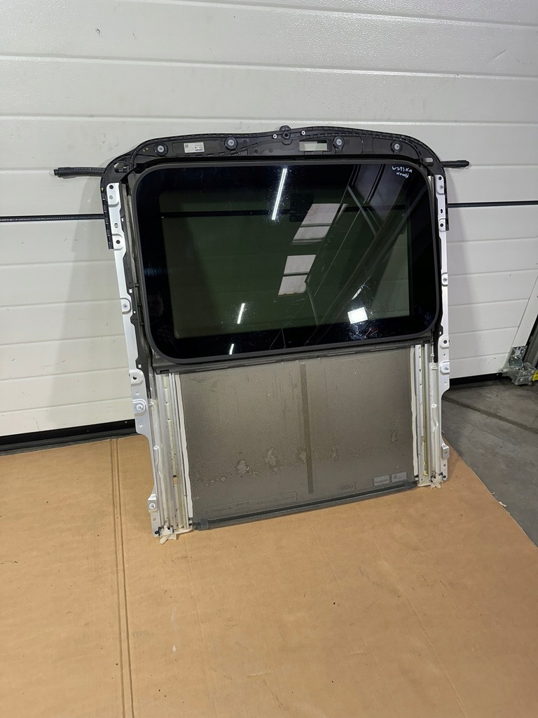 Trapă, trapă glisantă, fereastră Mercedes Clasa E W213 KM Kombi Product image