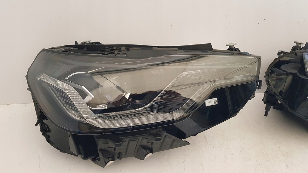 LAMPĂ FAŢĂ STÂNGA DREAPTA BMW M2 G87 NEGRU COMPLET 9503470 9503469 Product image