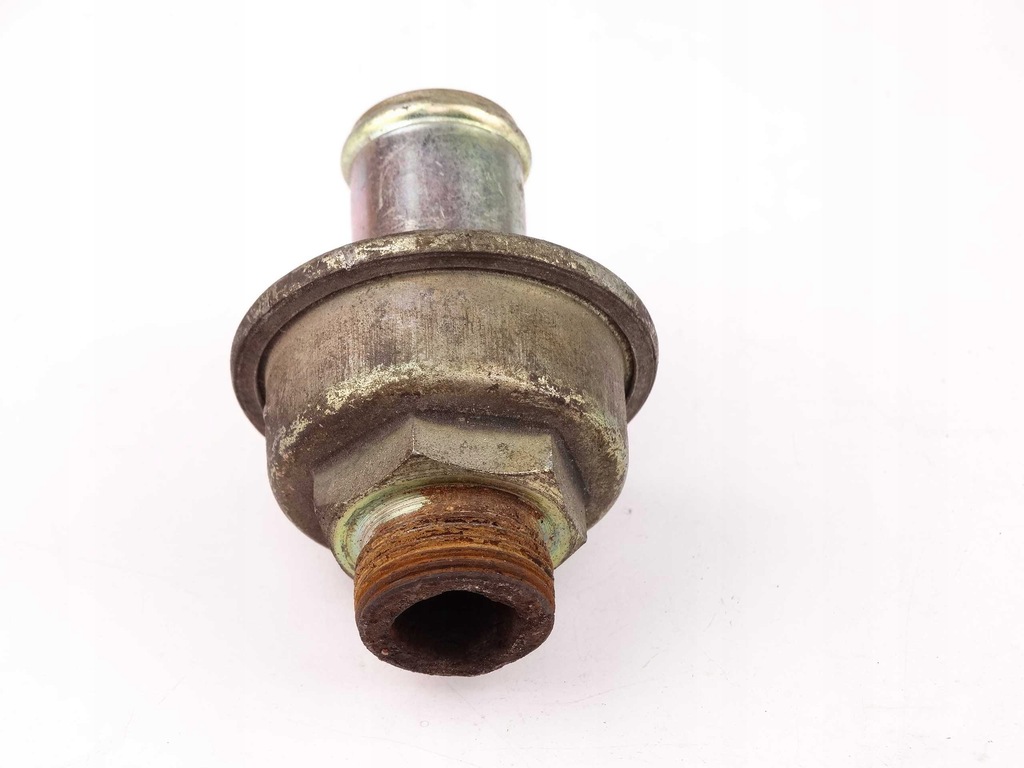 Mercedes W124 W129 W140 W210 VALVĂ AER A0001407860 Product image