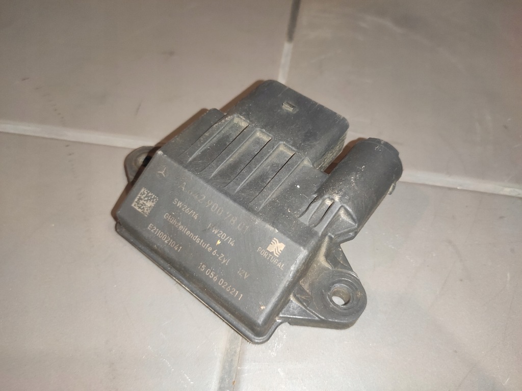 MERCEDES W221 OM642 3.0D MODUL RELEU BUGII INCLUSE A6429007801 ORIGINAL Product image