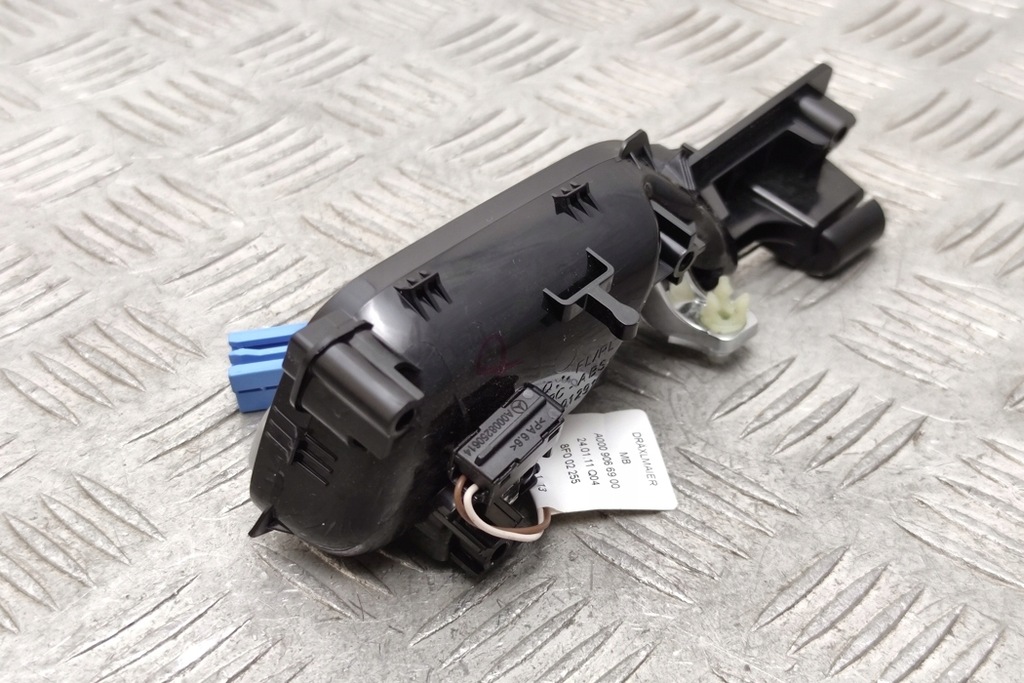 Mâner intern din stânga din spate Mercedes-Benz GLE (W166) A1667600561 2.1L Product image
