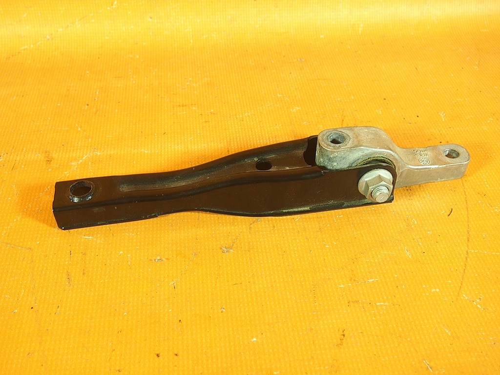 Audi Q3 83A 17KM Suspensie Suport Față 5q0199855p Product image