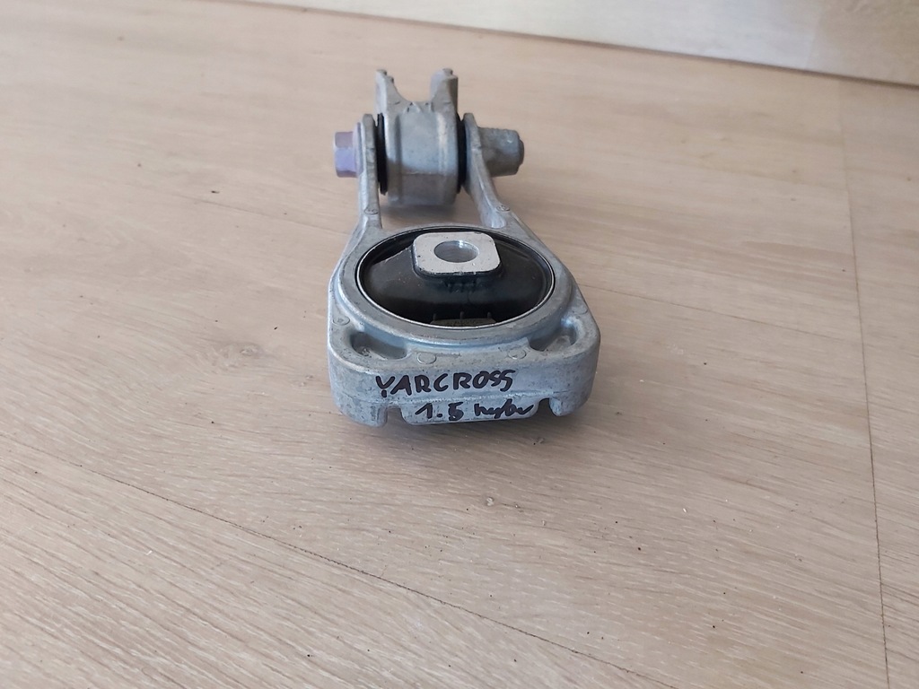 Toyota Yaris IV 1.5 Hybrid Cross Pillow Engine Paw Product image