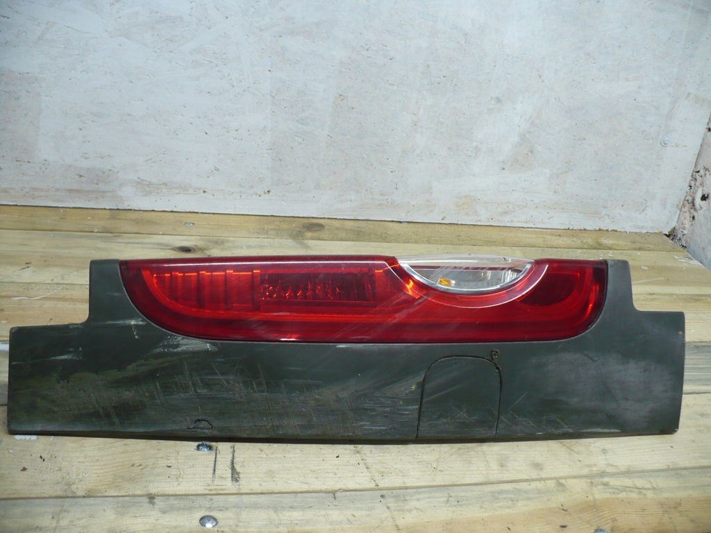 LAMPĂ SPATE VIVARO TRAFIC II STÂNGA 93857722 265A60118R EUROPA Product image