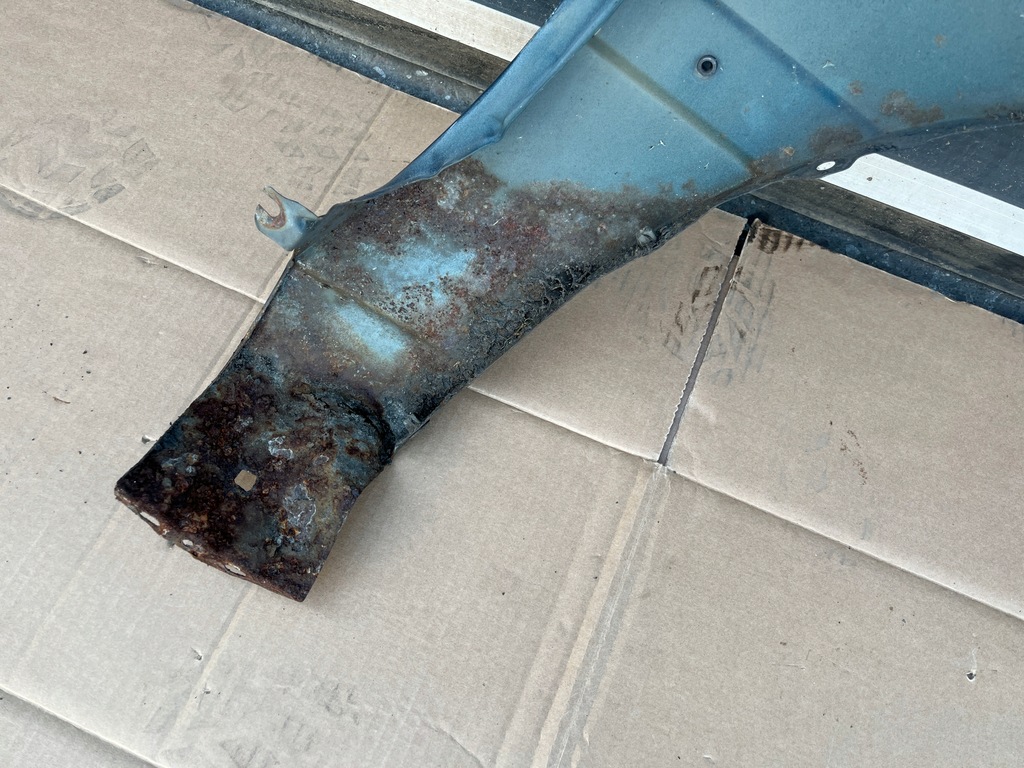 APERĂ STÂNGA FATA NISSAN SUNNY N14 1991-1996 3D Product image