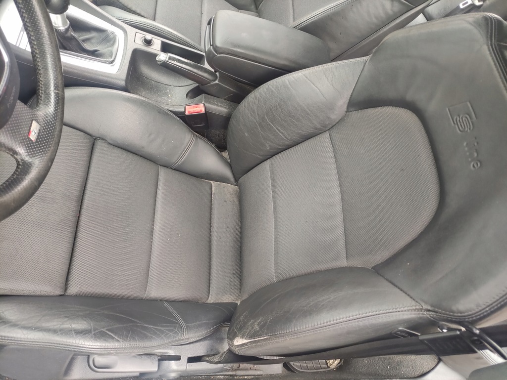 Audi A4 B7 S line sedan, scaune piele + panouri laterale, cap Product image