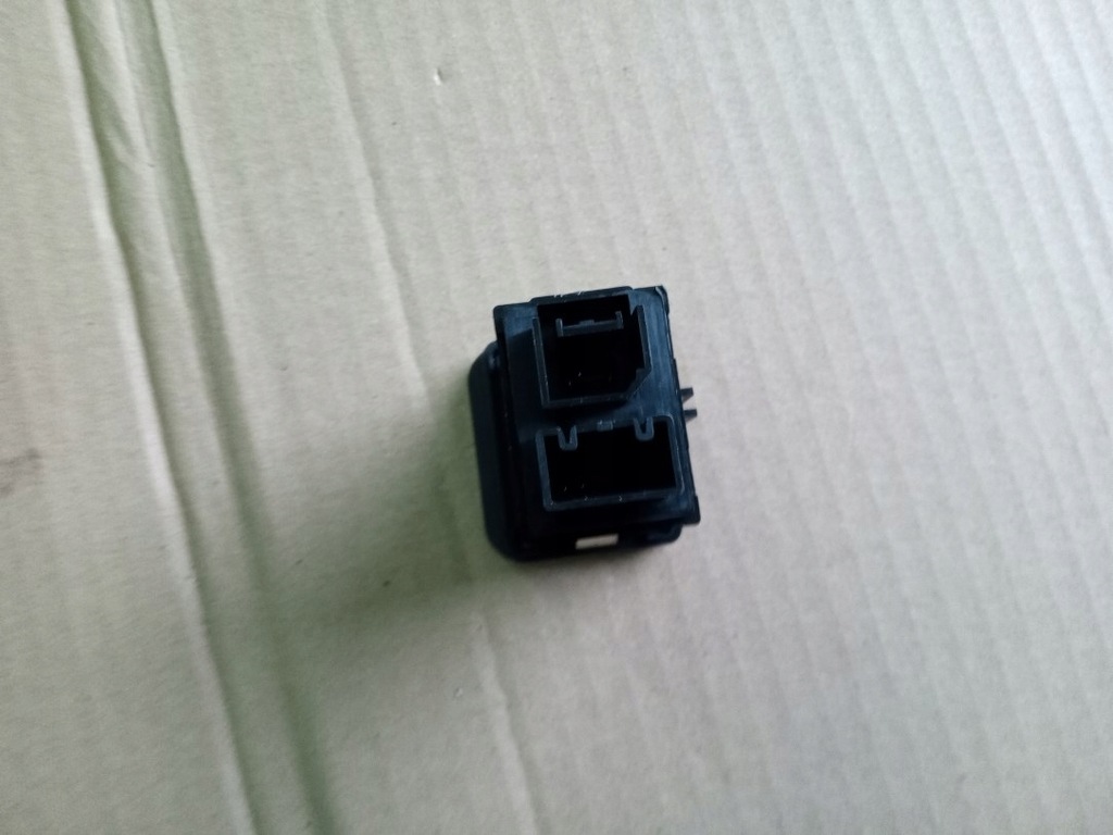 PRISE PORT INTRARE AUX OPEL MOKKA 12-17R. Product image