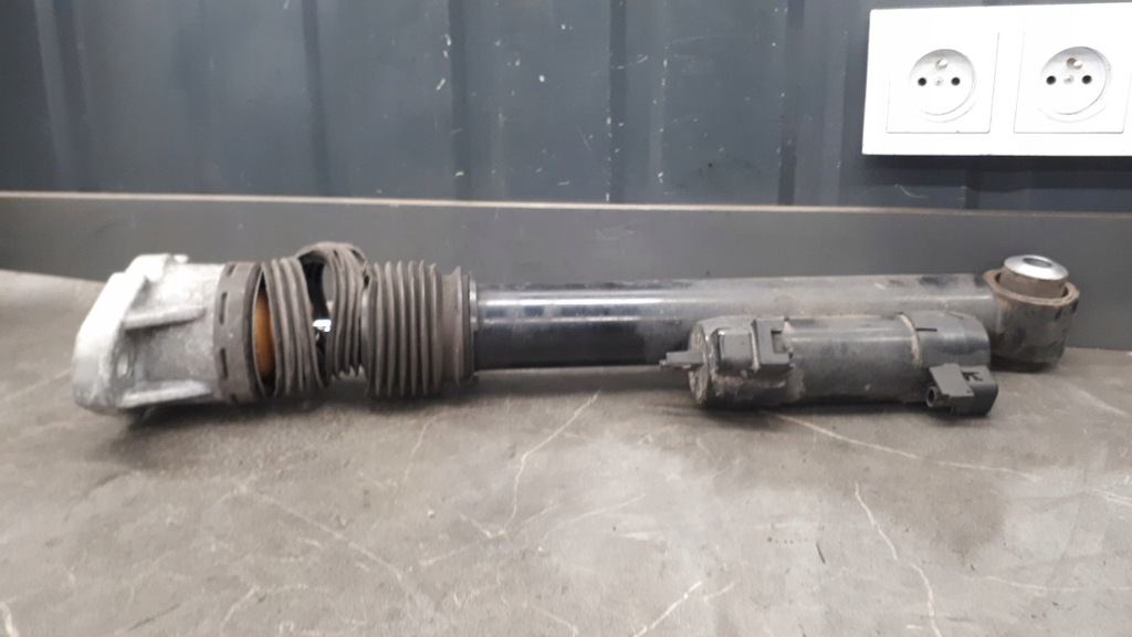 A1673200402 Absimte de șocare dreapta Mercedes GLS X167 Product image