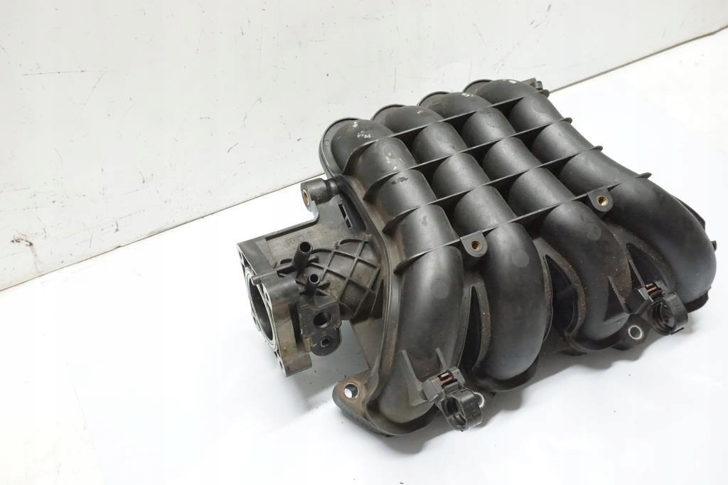 COLECTOR DE INDUCȚIE MITSUBISHI COLT VI 1.5 MN143823 Product image