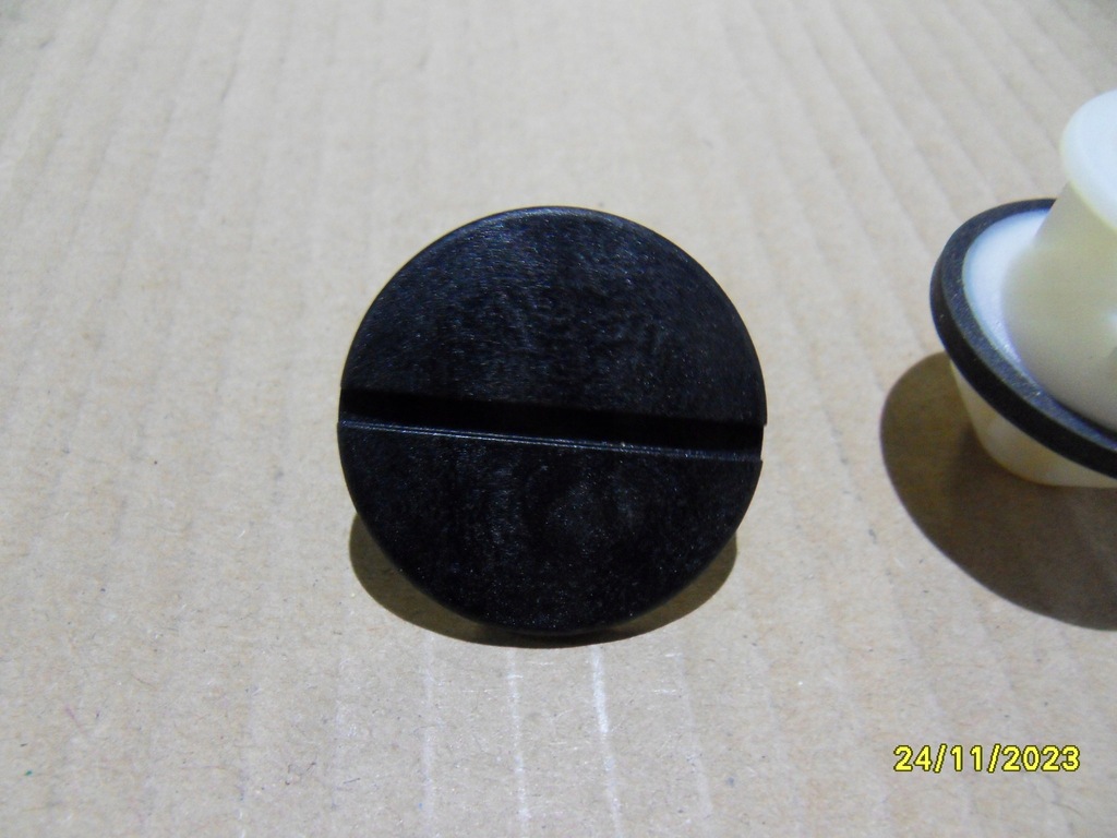 CLIP PRESIUNE PENTRU MONTARE CADRU PORSCHE 98150459700 Product image