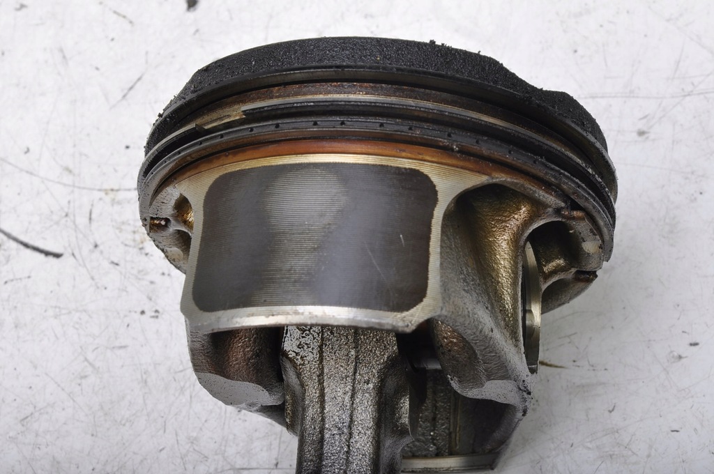 PEUGEOT 2008 II PISTON CU BIELLA 980726038001 Product image