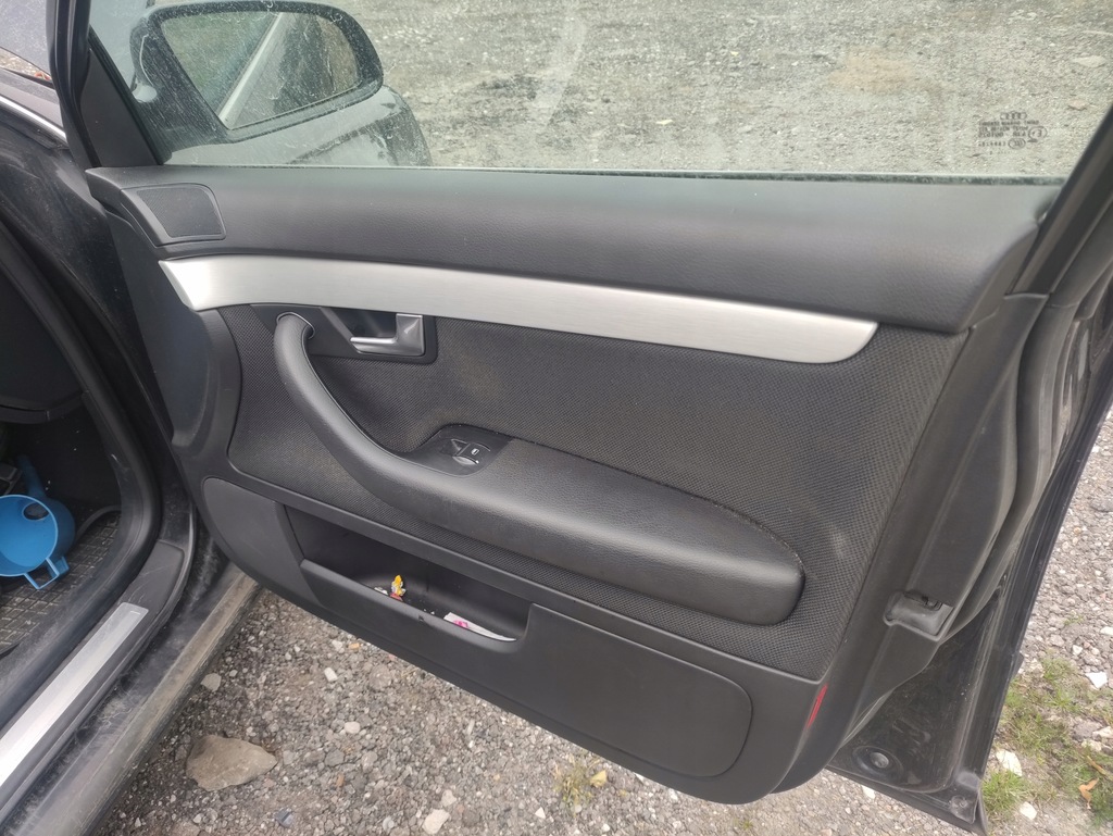 Audi A4 B7 S line sedan, scaune piele + panouri laterale, cap Product image