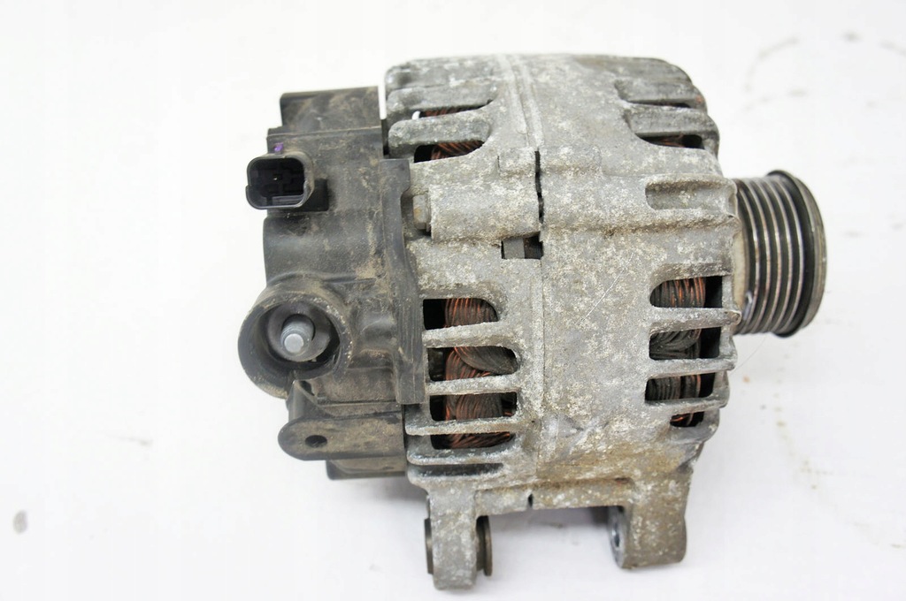 RM092 Opel Corsa F 1.2i Alternator 9826574080 Product image