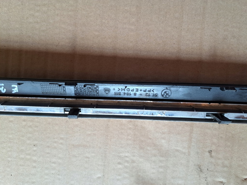 BANDA BARĂ SPATE STÂNGA SUB PDC 8184511BMW E39 Product image