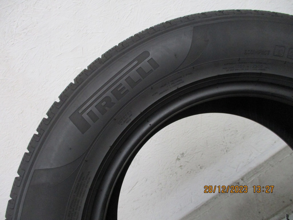 1x 235/65R17 Pirelli Scorpion Winter 5.5mm Product image