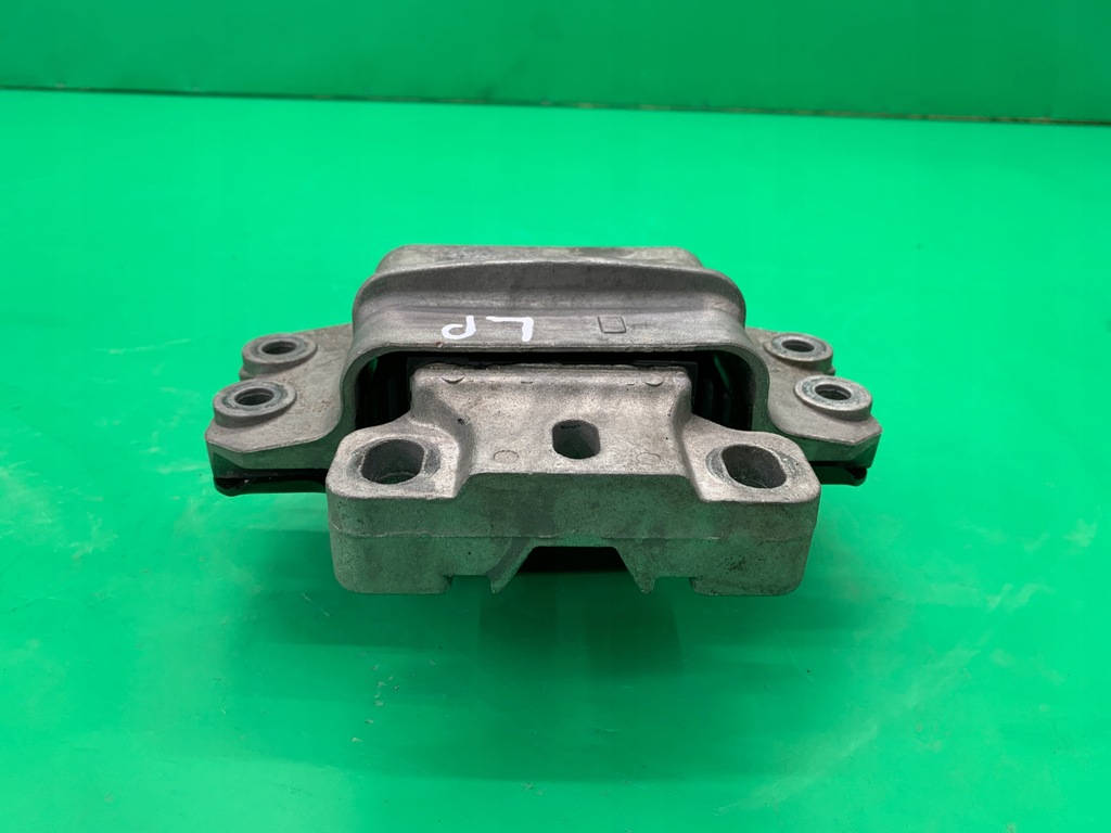 SUPPORT MOTOR CUTIE STANGA SKODA OCTAVIA II 2 1.9 TDI 04- Product image