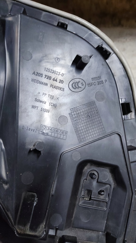 MERCEDES W205 C205 - USI SUNET STÂNGA + DREAPTA A2057206320 A2057206420 Product image