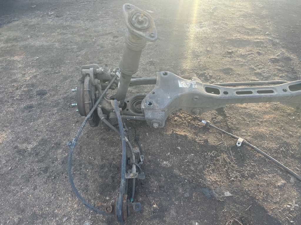 Kia Sportage III 1,7 CRDI Sanki Suspensie balabilă spate 55410-3U800 Product image