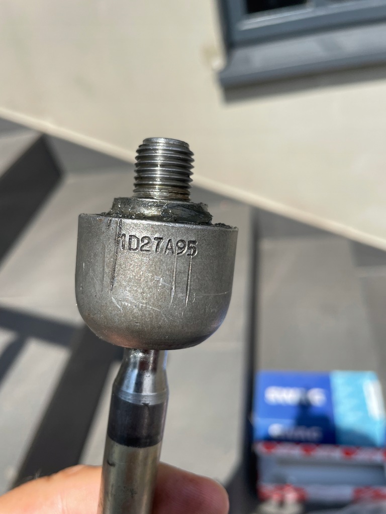 Volvo 960 seria II cremalieră de direcție și capăt de tijă din dreapta Product image