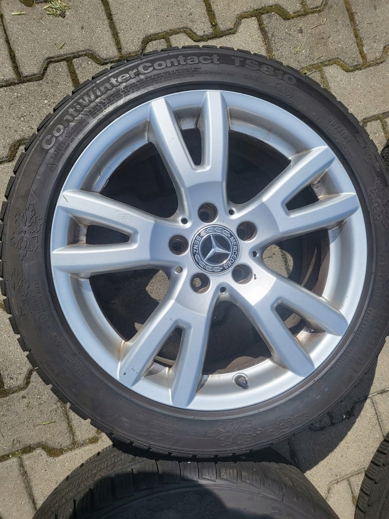 ROȚI MERCEDES C w204 GLK PE ​​ANVELOPE DE IARNĂ CA NOU Product image