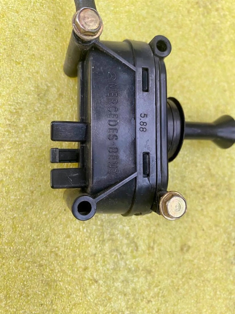 Mercedes-Benz W124 Servomotor de inchidere centralizata Product image