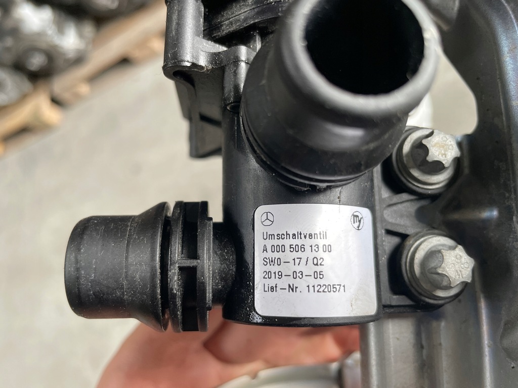 Mercedes E W213 2.0 Supapa de control A0005061300 Product image