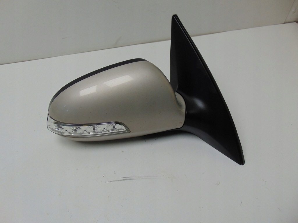 Oglinda DREAPTA HYUNDAI I30 1 LIFT 8 PIN EUROPA 87620-2R700 Product image