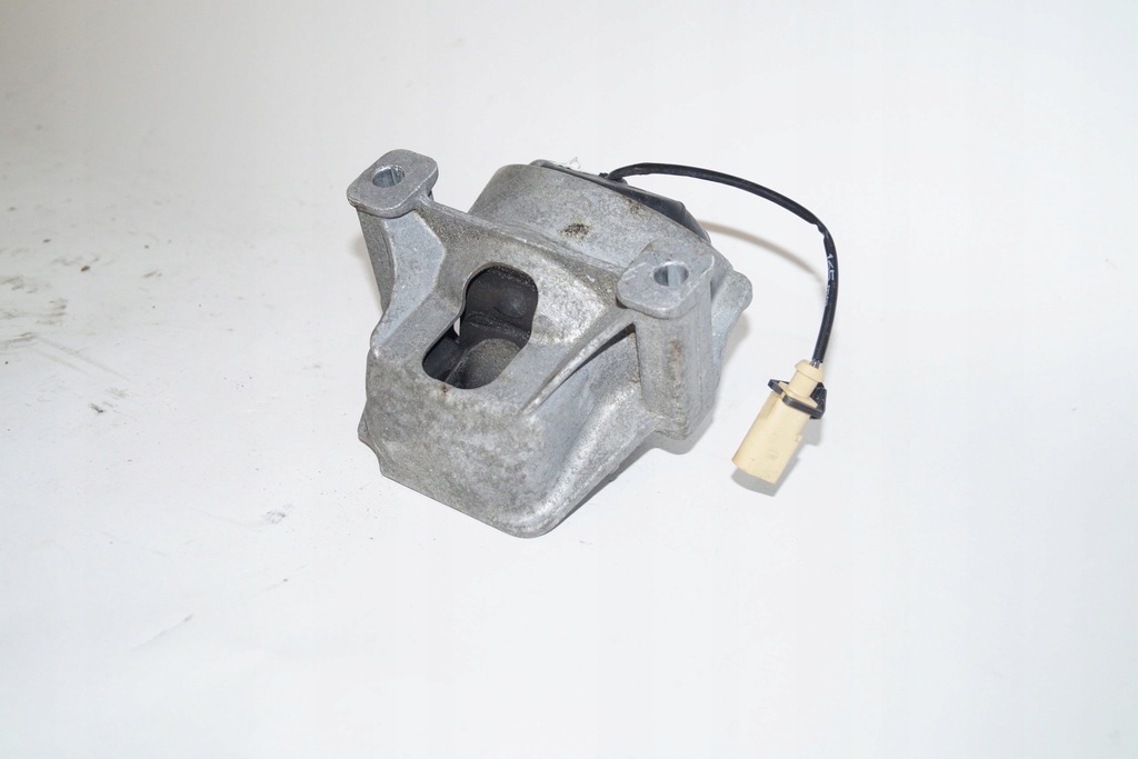 SUPORT MOTOR AUDI A5 A6 A4 STÂNGA 8R0199381B Product image