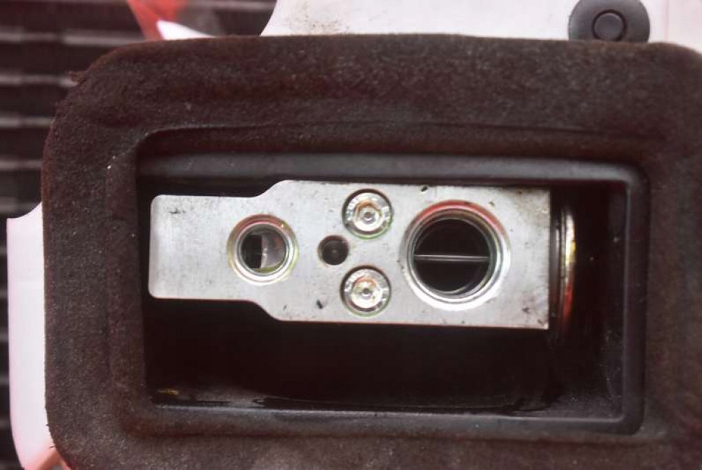 INCALZITOR AER CONDITIONAT PEUGEOT 4007 2.2 HDI 156 CP 07-12 Product image